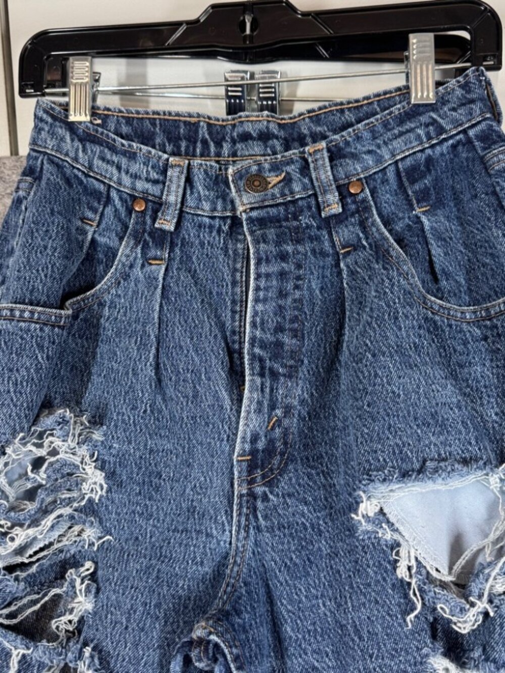 Levis Vintage 90s Distressed Blue Jeans 30 High Rise Mom Fit  Grunge Retro Chic - Picture 4 of 16